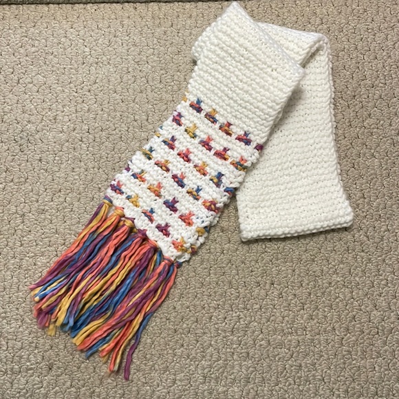 ANNE KLEIN NWT white/cream purple blue orange yellow scarf with fringe new - Picture 3 of 9